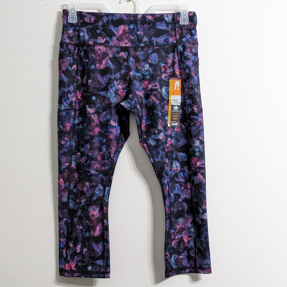 NWT Women's High Waisted Active Comfortable Capri Leggings, Size Large(12-14) - Picture 2 of 5
